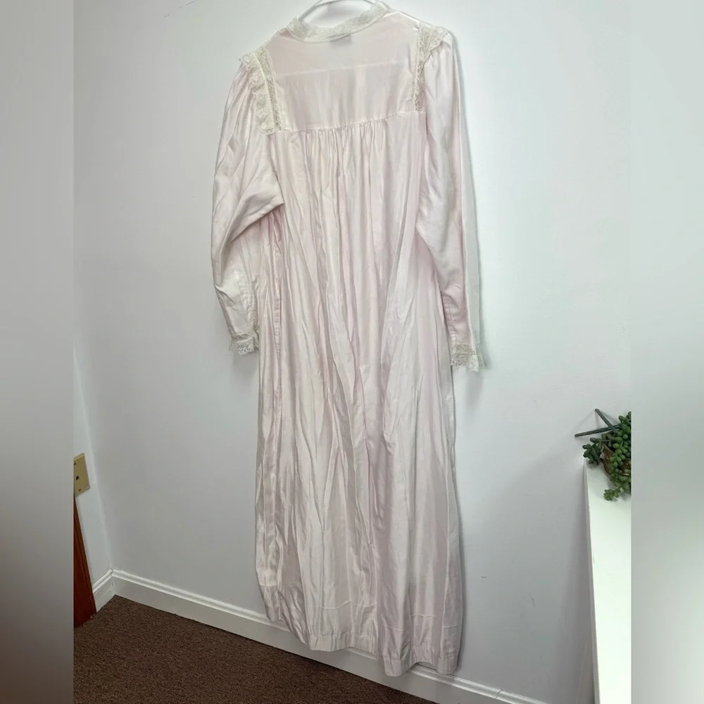 Vintage Christian Dior Lingerie Pale Pink Satin and Lace Nightgown - Picture 9 of 10